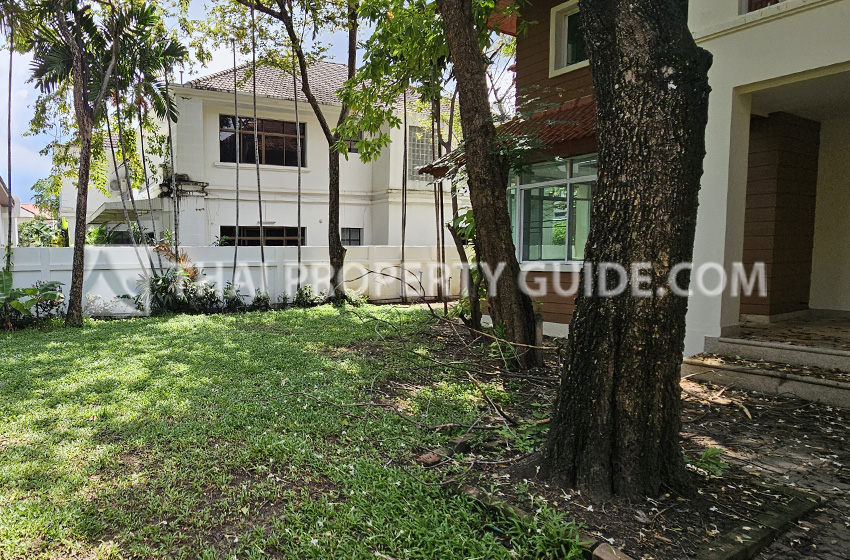 House with Shared Pool in Nichada Thani 